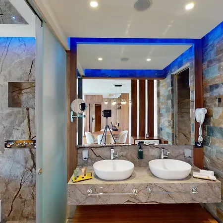 Luxury Apartments & Villas Shetaj Exterior photo